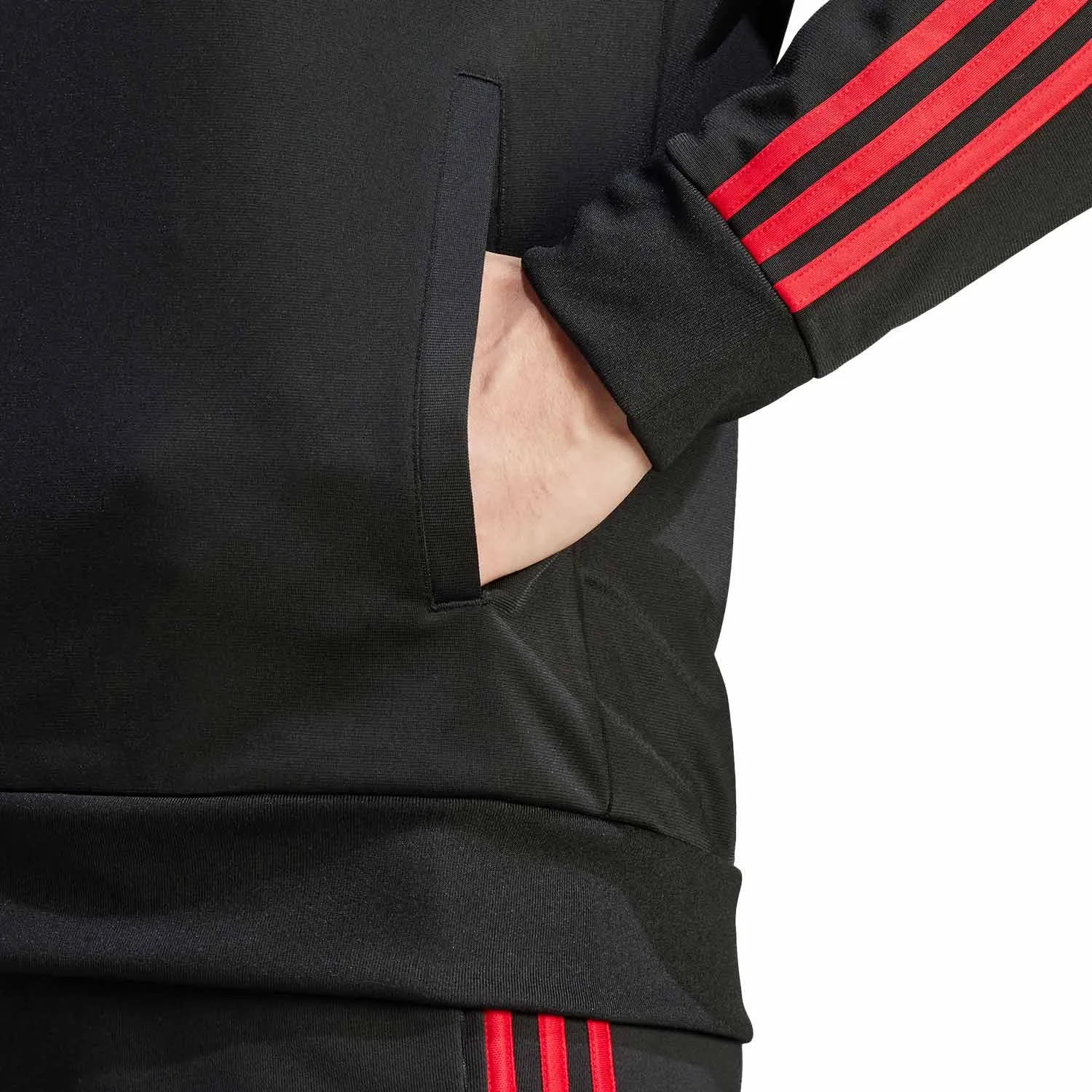 Chaqueta adidas United DNA