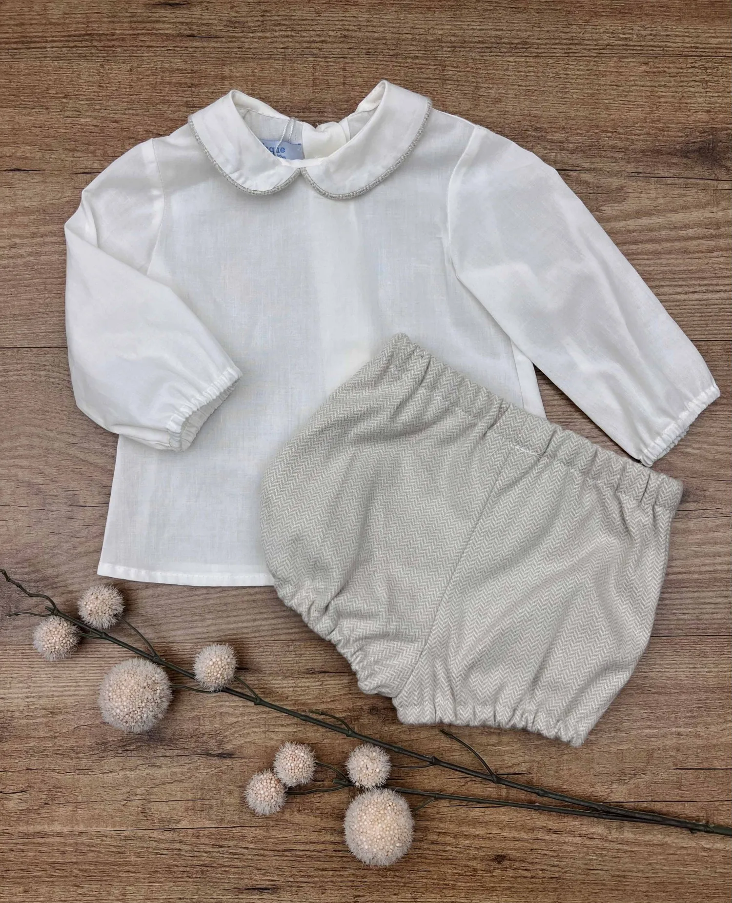 Conjunto para niño dos piezas. Colección Bellota