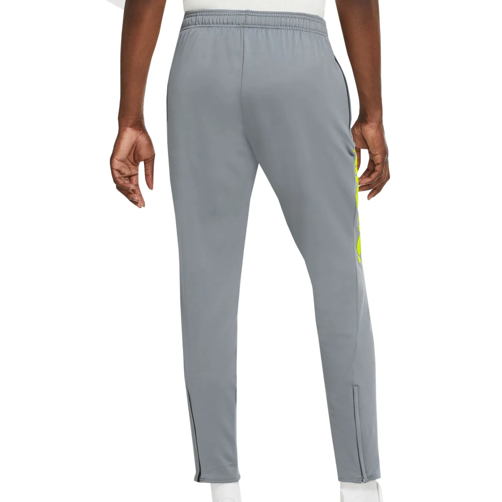 Pantalón Nike FC Essential