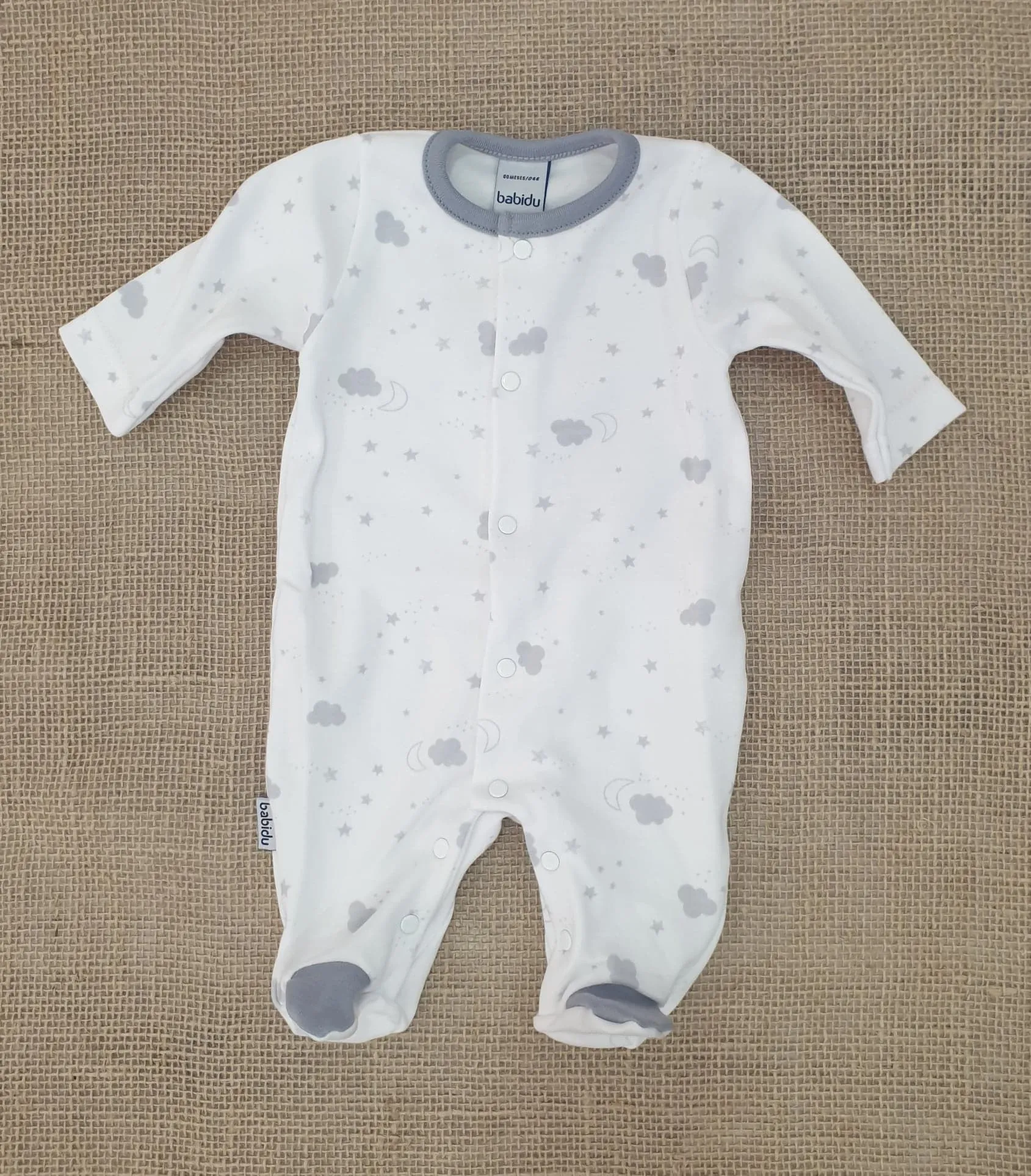 PIJAMA BEBE ENTERIZO ALGODON BABIDU R500125 NUBES GRIS