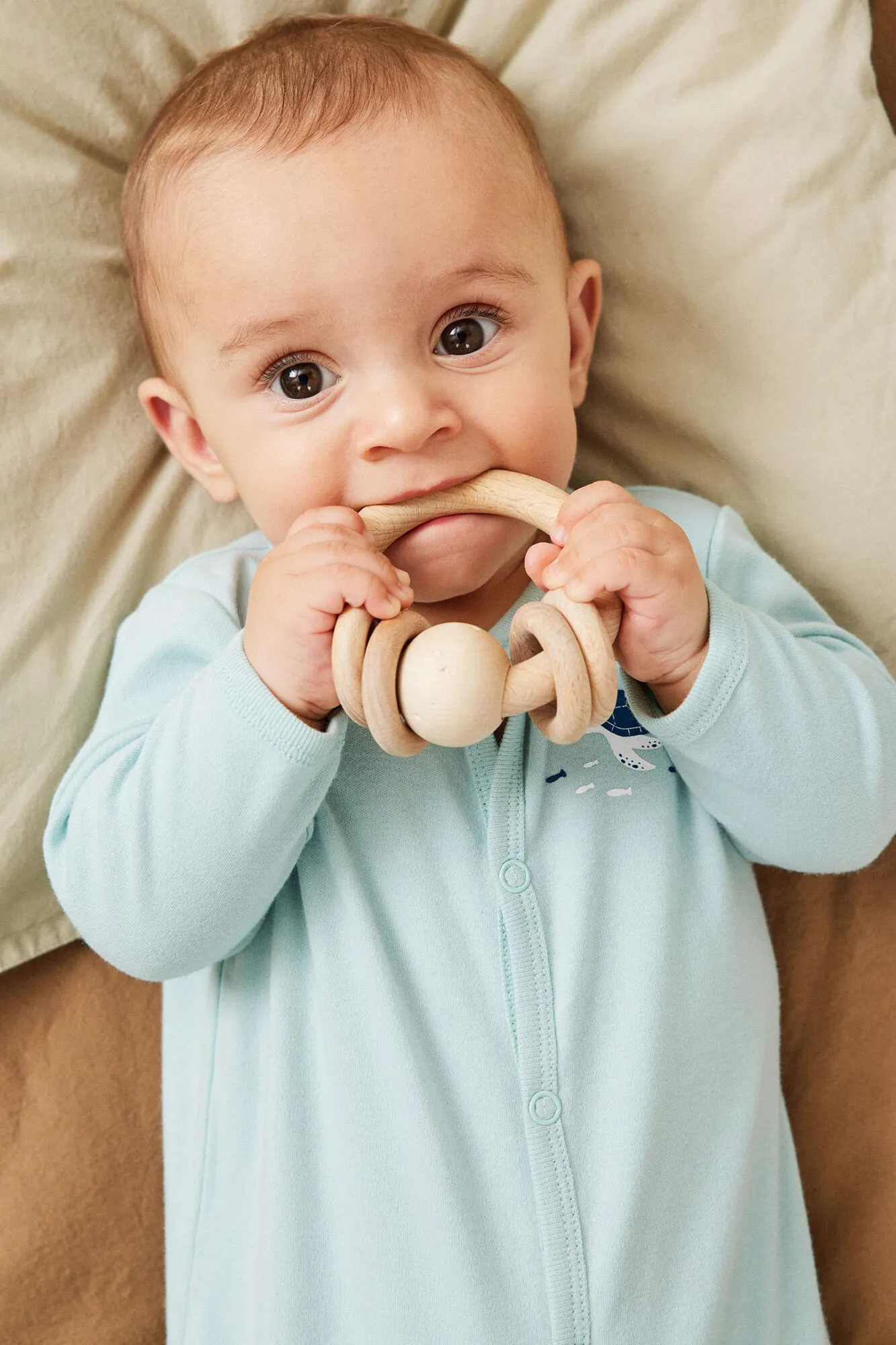 Pijama de bebe niño.