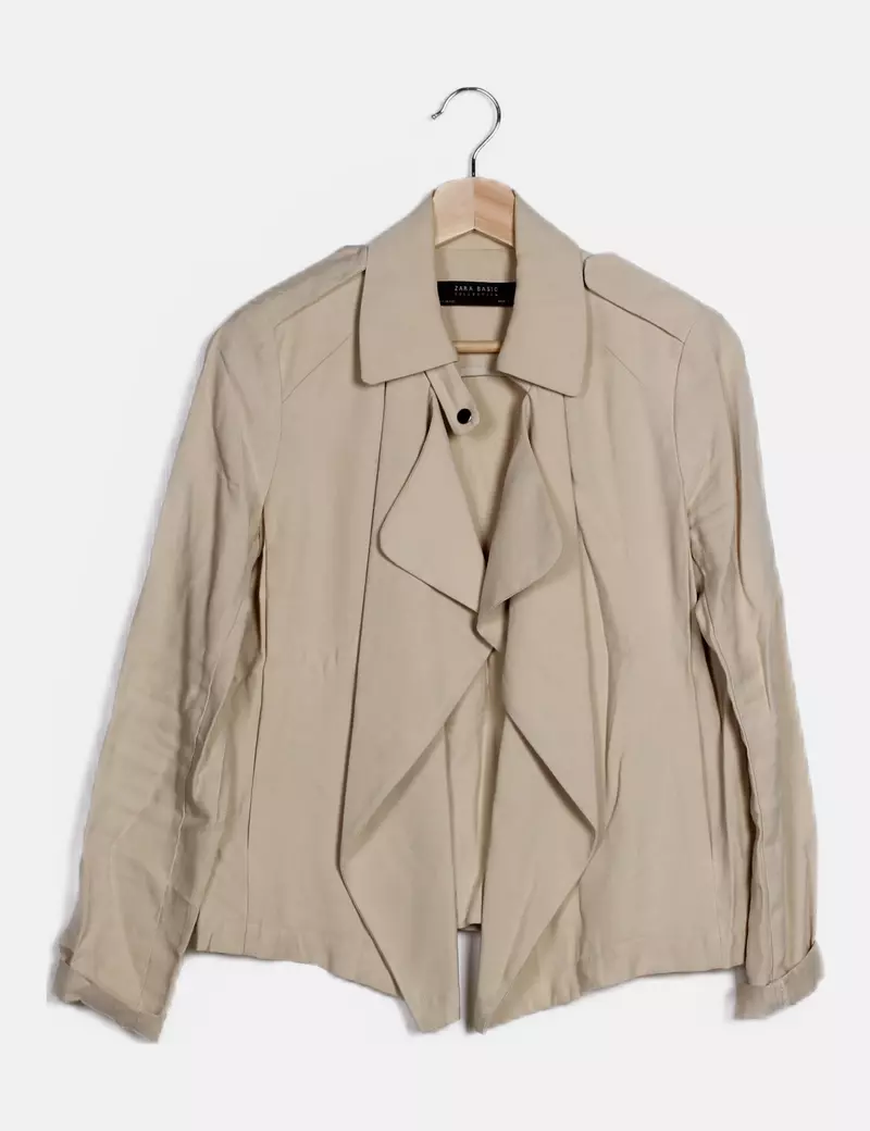 Zara Chaqueta beige básica